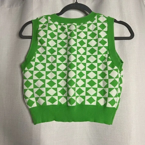 Cider Green and White Geometric Knit Cropped Sweater Vest Medium - Picture 5 of 7